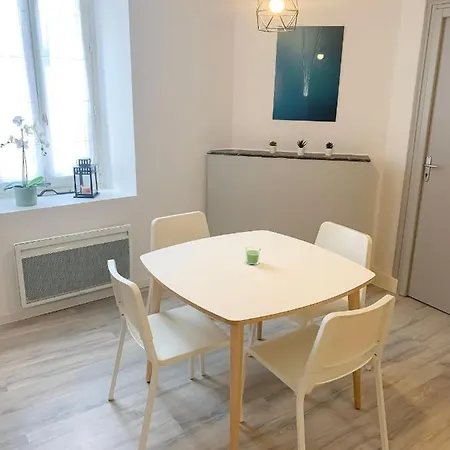 Le Molesme - Cosy Appartement Troyes Centre-Ville Parking Gratuit Apartamento *
